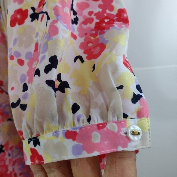 Charter Club women's pink floral blouse size (M) - Picture 3 of 10